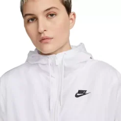 Women's Nike Sportswear Essential Repel Jacket 7 Women's Nike Sportswear Essential Repel Jacket -The North Face Shop 19524562020 2