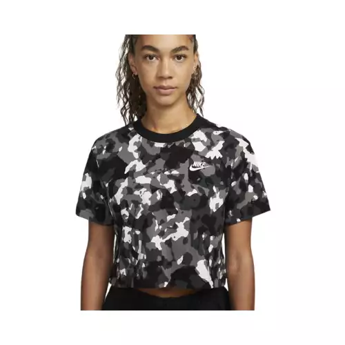 Women's Nike Cropped Sportswear T-Shirt 5 Women's Nike Cropped Sportswear T-Shirt - Image 3